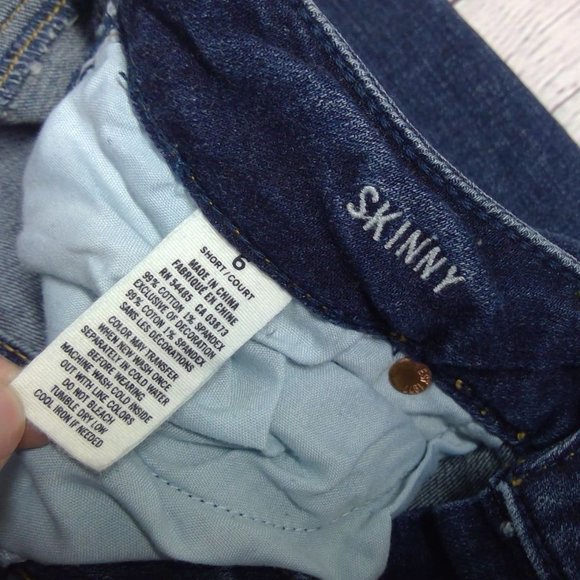 American Eagle | Dark Wash Super Stretch Skinny Jeans Size 6 Short - Picture 4 of 5